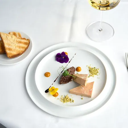 Romantik Le Val D'ambleve Hotel 4*